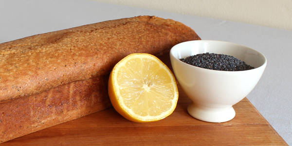 Lemon poppyseed cake